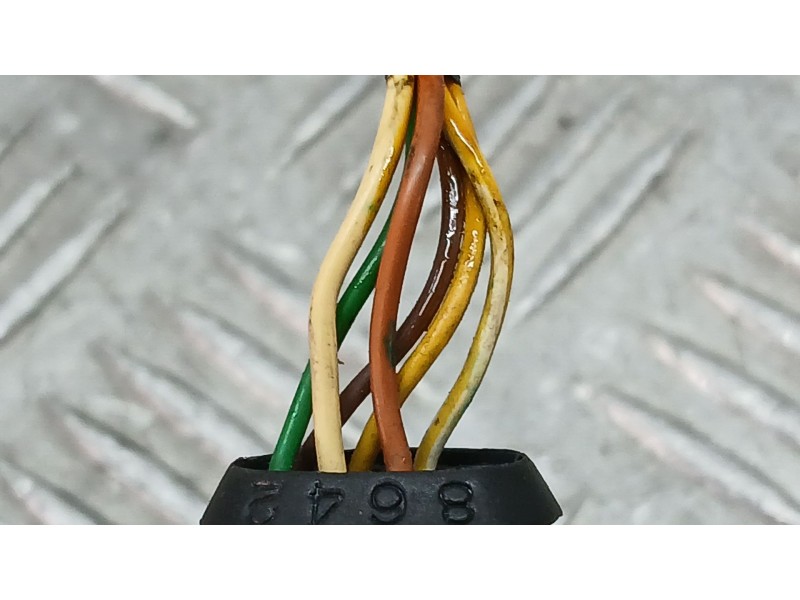 Recambio de retrovisor derecho para seat leon (5f1) 1.4 tgi referencia OEM IAM 5F1857508M ELECTRICO 6 CABLES 