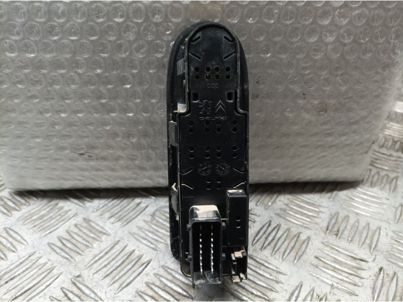 Recambio de mando elevalunas delantero izquierdo para citroën c3 collection referencia OEM IAM 98012283XT 2837530 DELPHI