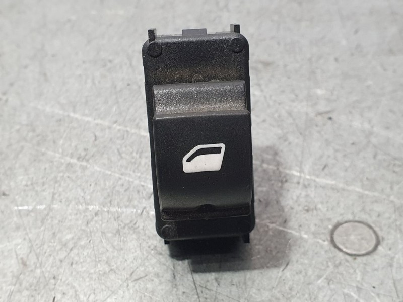 Recambio de mando elevalunas trasero izquierdo para citroën c-elysée shine referencia OEM IAM 96766662ZD  