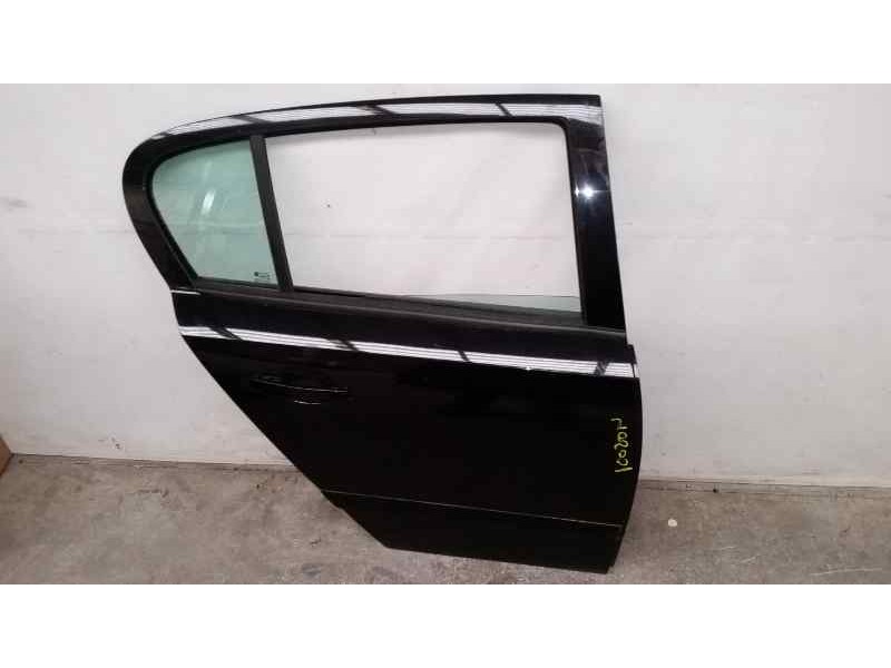 Recambio de puerta trasera derecha para opel astra h berlina cosmo referencia OEM IAM   
