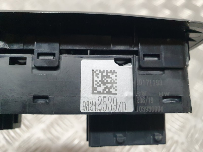 Recambio de mando elevalunas delantero izquierdo para peugeot 2008 (--.2013) 1.5 blue hdi referencia OEM IAM 98242539ZD 10393099