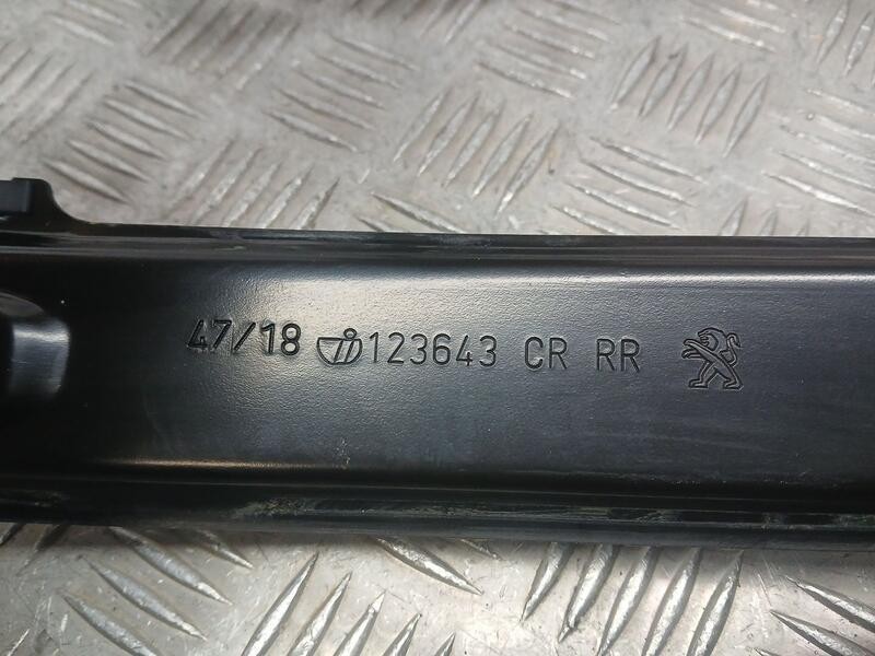 Recambio de elevalunas trasero derecho para peugeot 508 gt line referencia OEM IAM 9827880680  