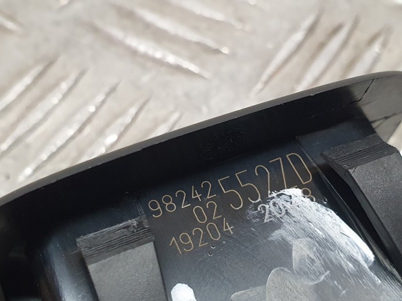 Recambio de mando elevalunas trasero derecho para peugeot 2008 (--.2013) 1.5 blue hdi referencia OEM IAM 982425527D  