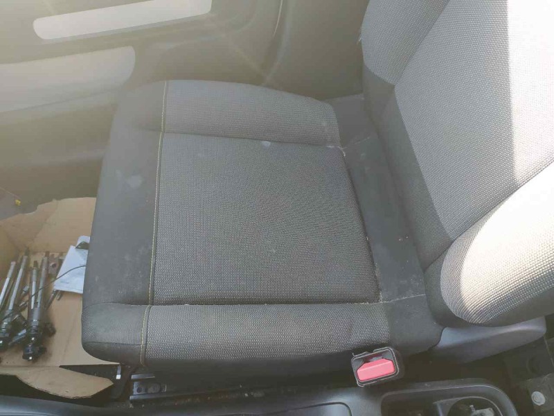 Recambio de asiento delantero derecho para citroën c3 live pack referencia OEM IAM   C/ AIRBAG