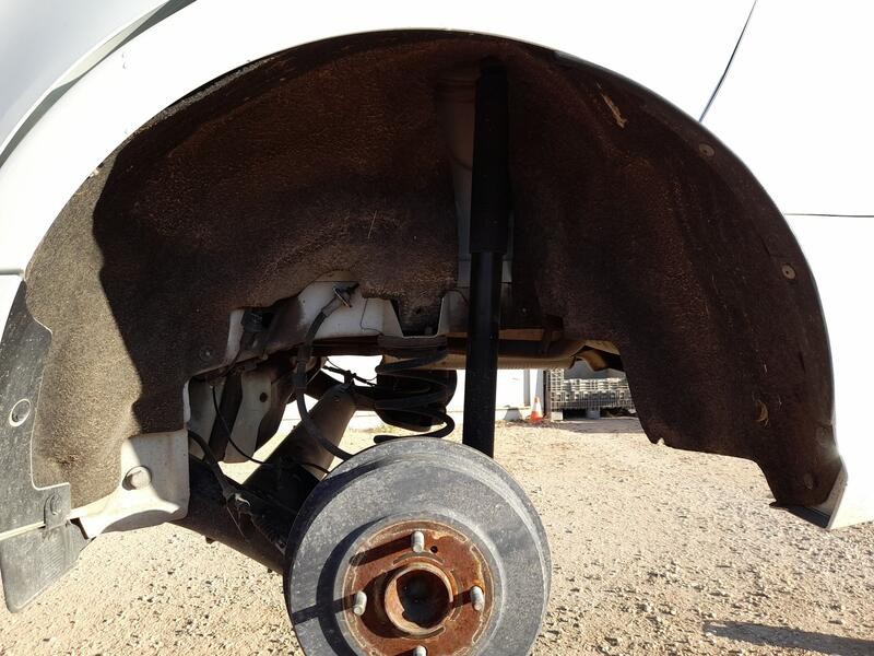 Recambio de plastico pase rueda tras. izq. para ford ecosport 1.5 ecoblue tdci referencia OEM IAM 2201704  