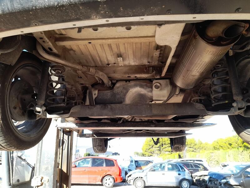 Recambio de puente trasero para ford ecosport 1.5 ecoblue tdci referencia OEM IAM 2420445 TAMBOR C/ABS Y 4 TORNILLOS 