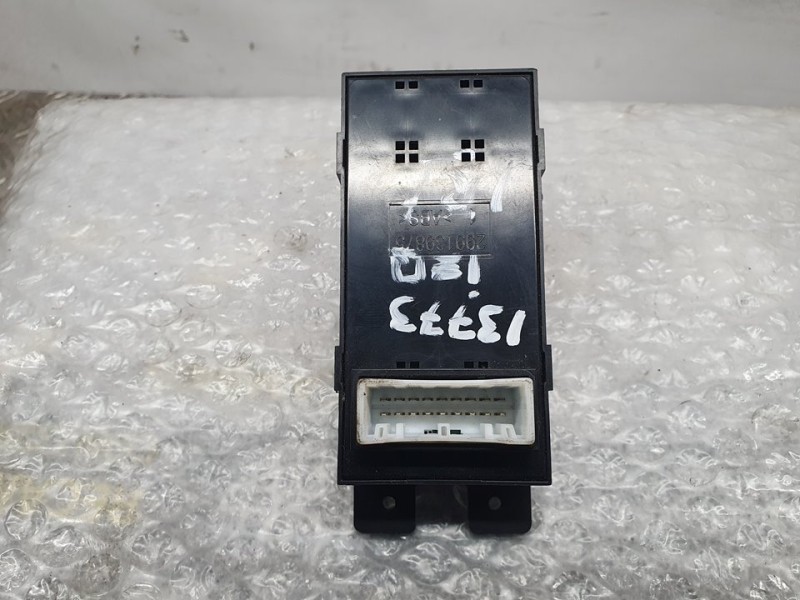 Recambio de mando elevalunas delantero izquierdo para hyundai i20 active classic blue referencia OEM IAM 93570C8041  