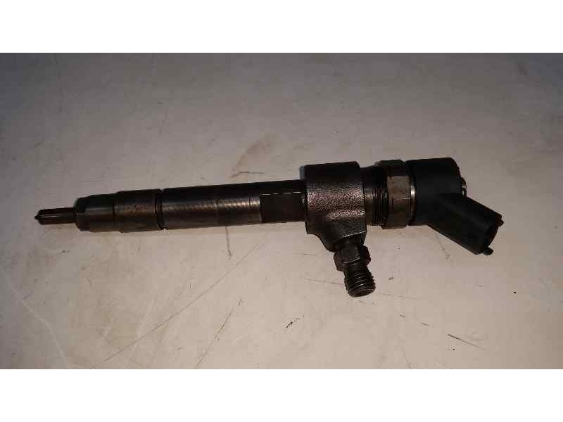 Recambio de inyector para opel astra gtc 1.9 cdti referencia OEM IAM 0445110165  BOSCH