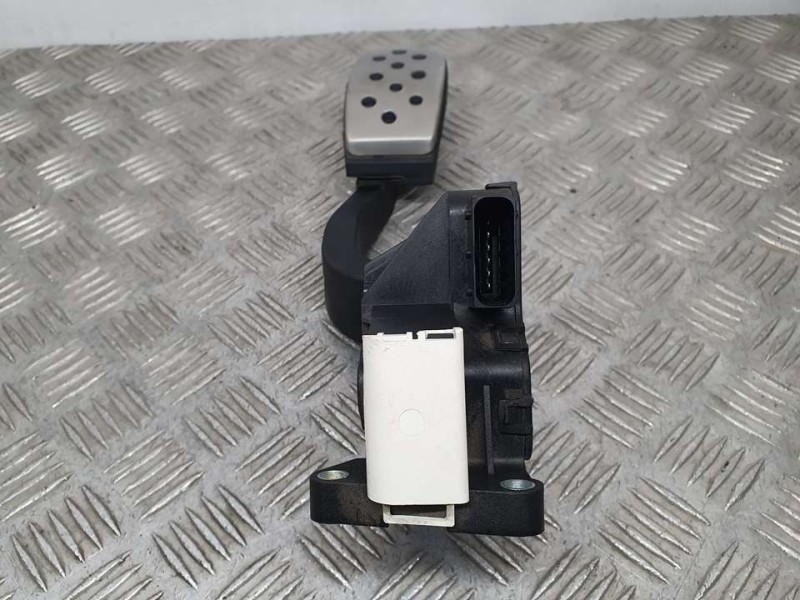 Recambio de potenciometro pedal para opel corsa e selective referencia OEM IAM 13305804  