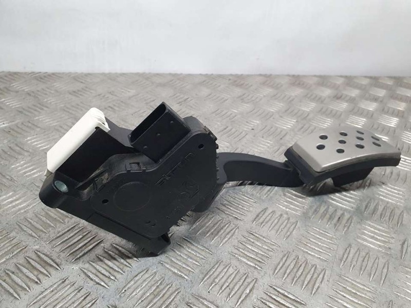Recambio de potenciometro pedal para opel corsa e selective referencia OEM IAM 13305804  