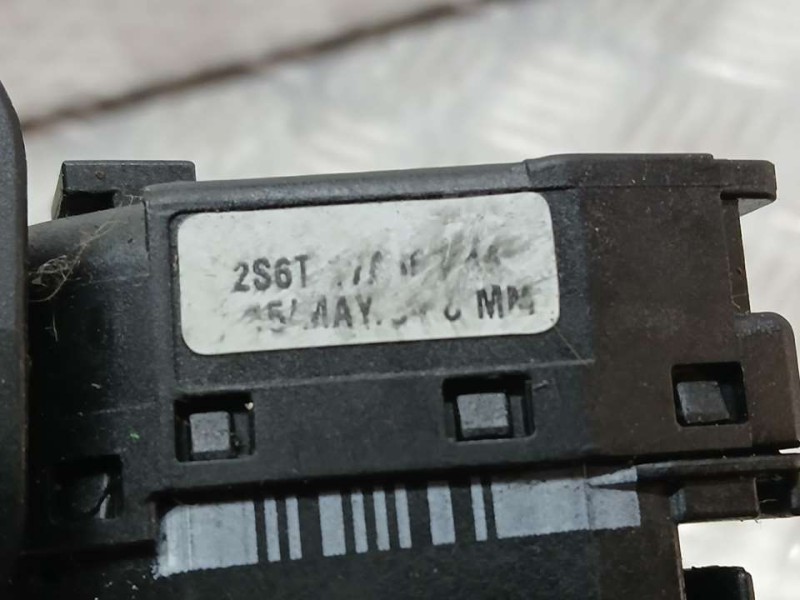 Recambio de mando limpia para ford fiesta (cbk) ghia referencia OEM IAM 1140522  