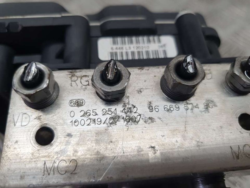 Recambio de abs para peugeot 308 confort referencia OEM IAM 9666957480 0265251442 BOSCH