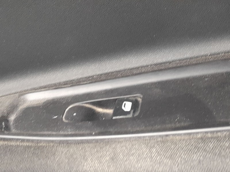 Recambio de mando elevalunas delantero derecho para citroën c4 coupé (la_) 1.4 16v referencia OEM IAM 6554HF  