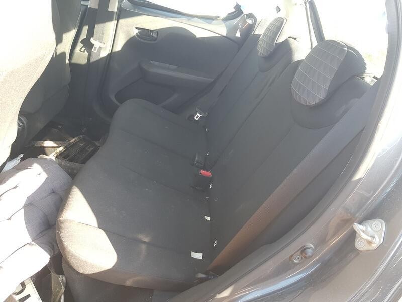Recambio de asientos traseros para peugeot 108 1.0 vti 72 referencia OEM IAM   