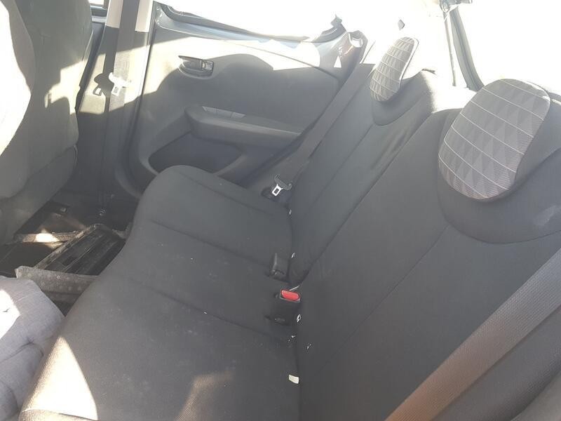 Recambio de asientos traseros para peugeot 108 1.0 vti 72 referencia OEM IAM   