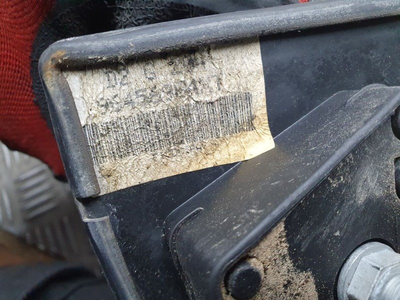 Recambio de retrovisor izquierdo para peugeot 407 st confort referencia OEM IAM 96456964XT LLEVA UNA TAPA PEGADA ELECTRICO Y PLE