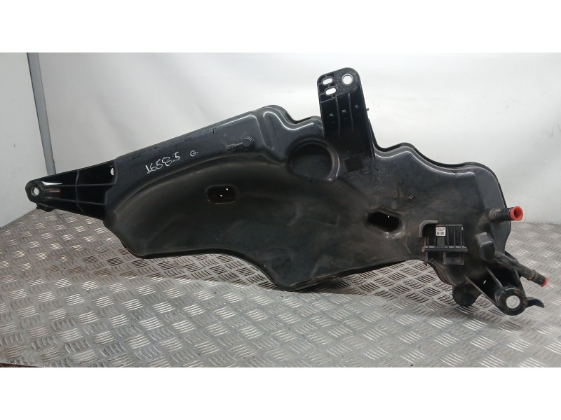 Recambio de deposito adblue para seat leon (5f1) 1.6 tdi referencia OEM IAM 5Q0131877R  112829302