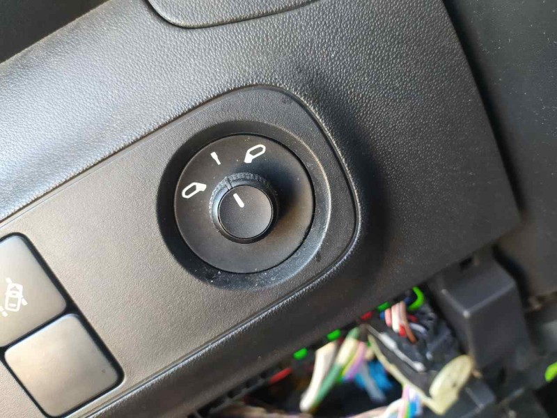 Recambio de mando retrovisor para citroën c3 live pack referencia OEM IAM 96673722ZD  