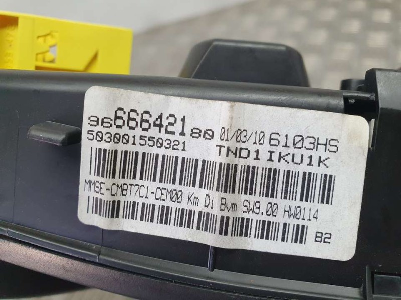 Recambio de cuadro instrumentos para peugeot 308 confort referencia OEM IAM 9666642180 503001550321 