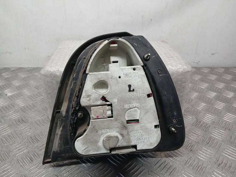 Recambio de piloto trasero izquierdo para nissan sunny berlina (n14) lx referencia OEM IAM B655962C20 22063324 ROZADO KOITO