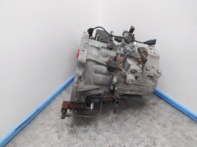 Recambio de caja cambios para hyundai i30 classic referencia OEM IAM 4300023350 71637 5VELOCIDADES