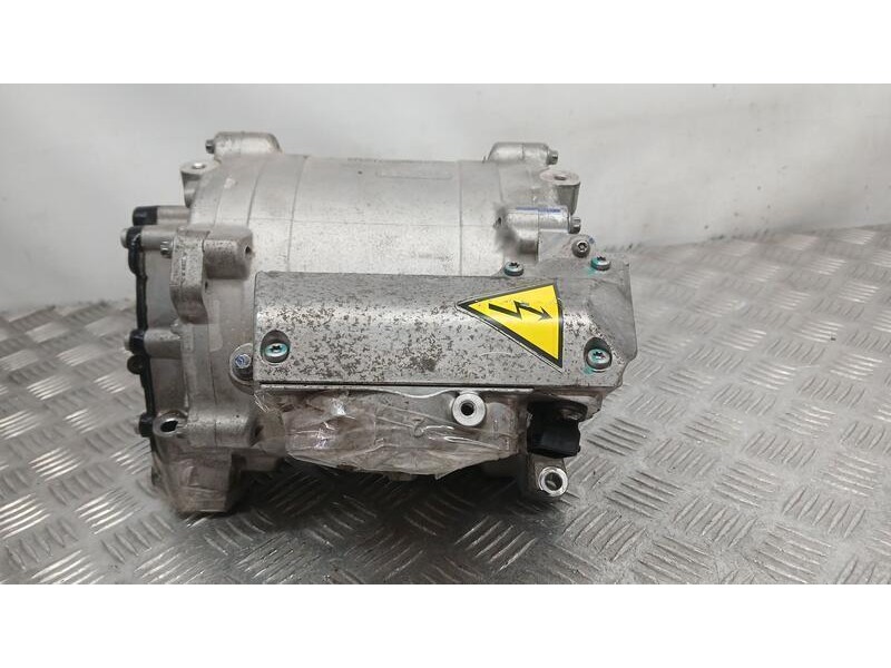 Recambio de alternador para lynk & co 01 phev referencia OEM IAM 8891099863 HYFAD P30001270870 P8891099863