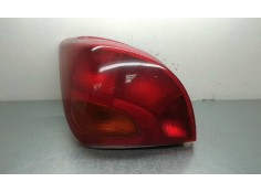 Recambio de piloto trasero izquierdo para ford fiesta berlina (dx) ghia referencia OEM IAM 1044156  