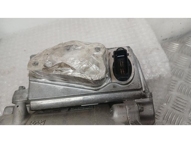 Recambio de alternador para lynk & co 01 phev referencia OEM IAM 8891099863 HYFAD P30001270870 P8891099863