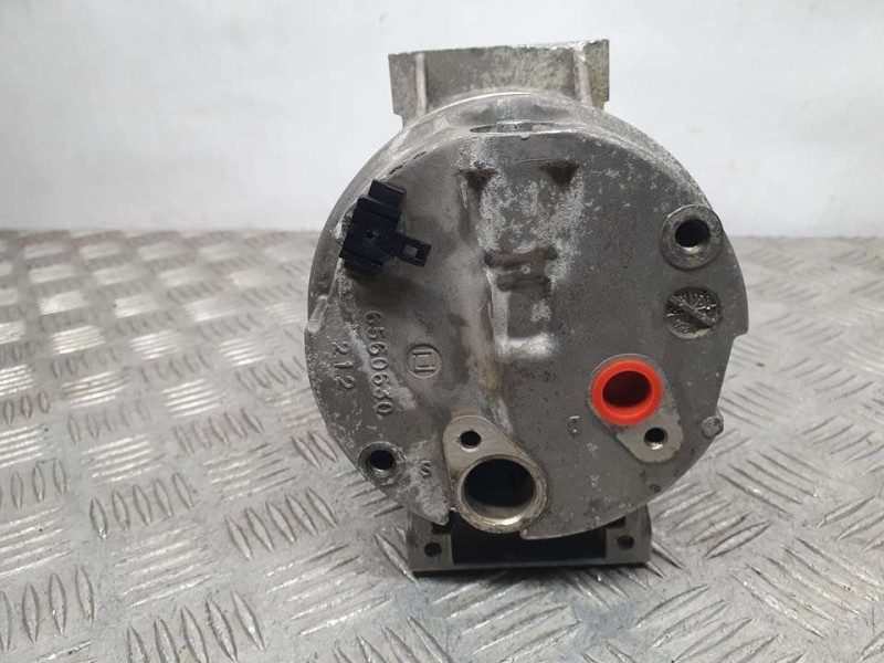 Recambio de compresor aire acondicionado para renault megane i fase 2 classic (la..) 1.4 16v rxe referencia OEM IAM 7700103536  