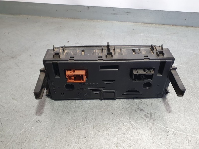 Recambio de mando climatizador para citroën c-elysée feel referencia OEM IAM 96746550ZD M1706160030 DENSO
