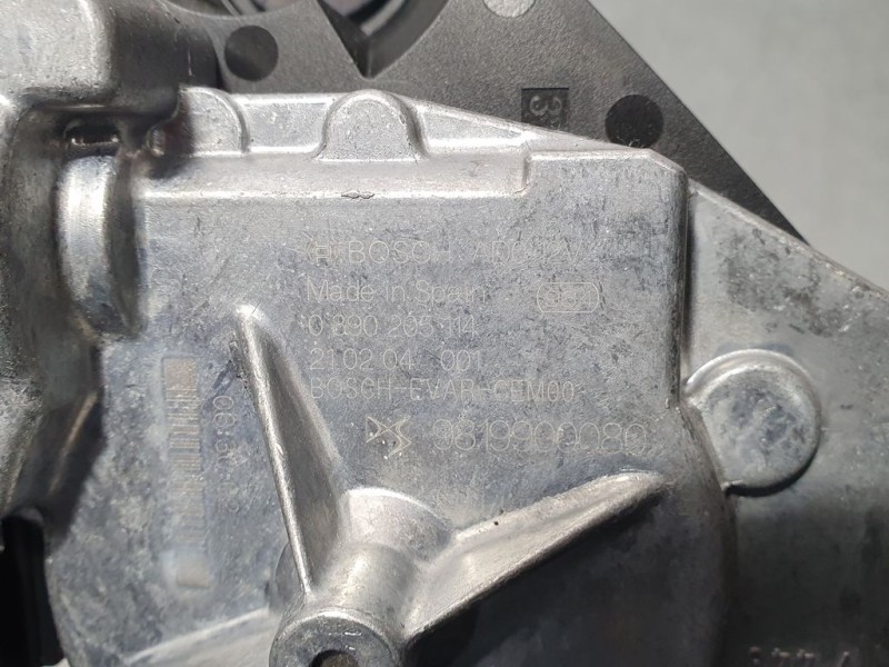 Recambio de motor limpia trasero para opel corsa f edition referencia OEM IAM 9819900080 0390205114 BOSCH