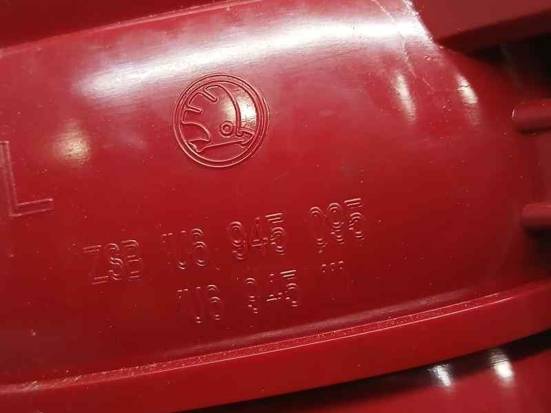 Recambio de piloto trasero izquierdo para skoda octavia berlina (1u2) ambiente referencia OEM IAM 1U6945095  