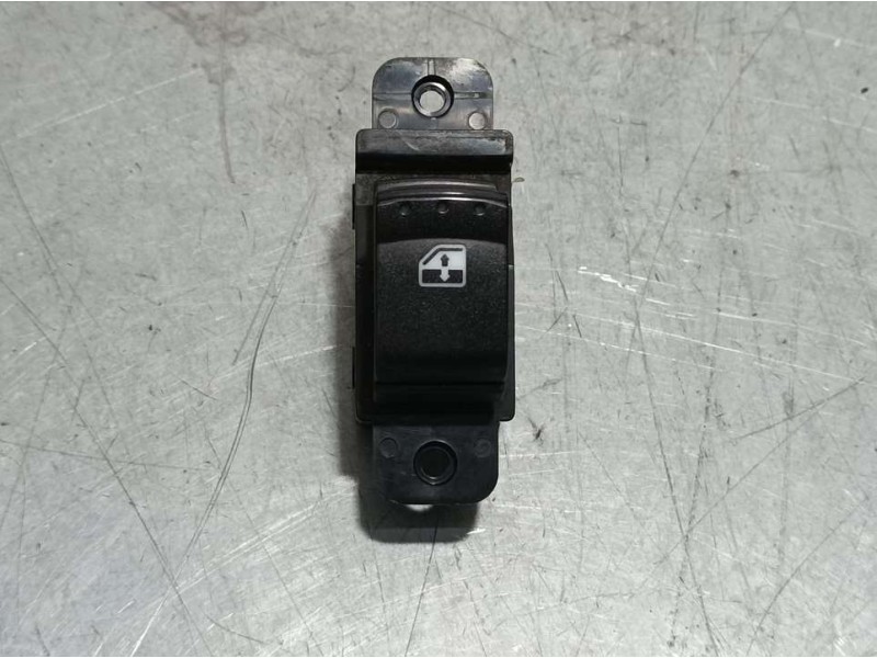 Recambio de mando elevalunas trasero derecho para ssangyong actyon sports xdi 4wd referencia OEM IAM 8583009010HEN  