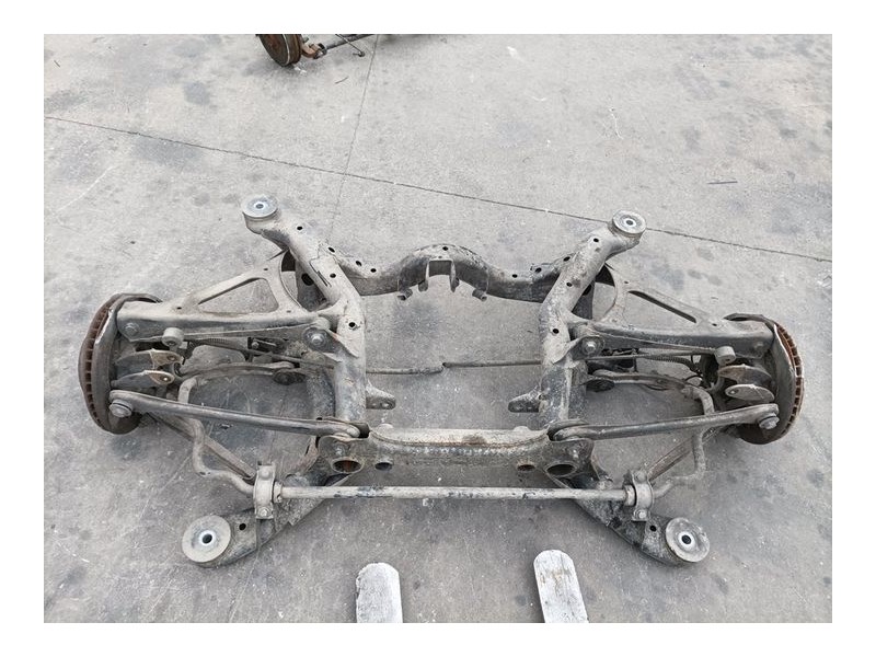 Recambio de puente trasero para volkswagen touareg (7la) tdi v10 referencia OEM IAM   DISCO 5 TORN C/ABS