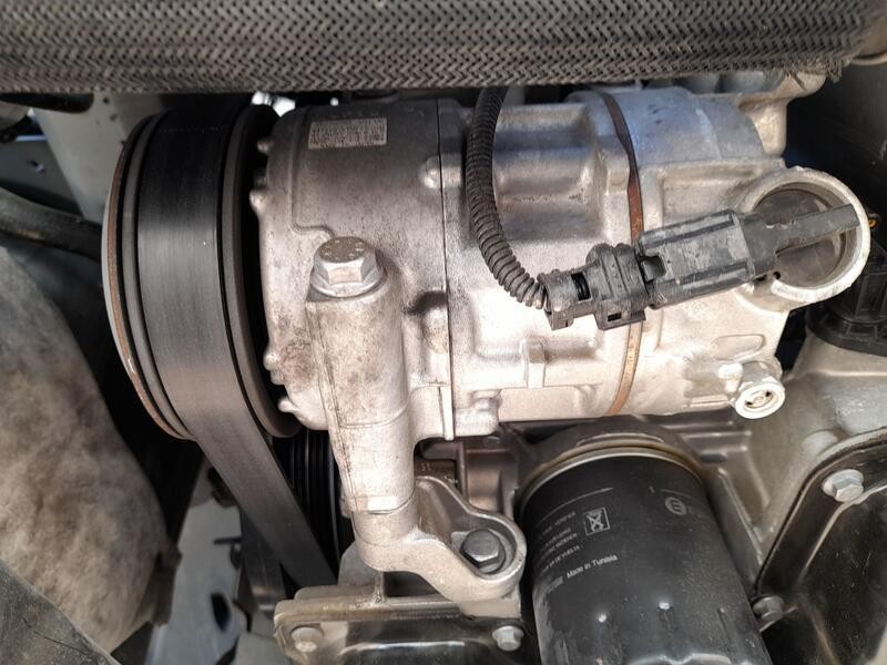 Recambio de compresor aire acondicionado para peugeot 2008 ii (ud_, us_, uy_, uj_, ur_, uc_) 1.2 puretech 100 referencia OEM IAM
