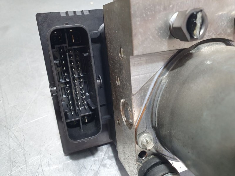 Recambio de abs para peugeot 508 sw active referencia OEM IAM 9677031780 0265230737 BOSCH