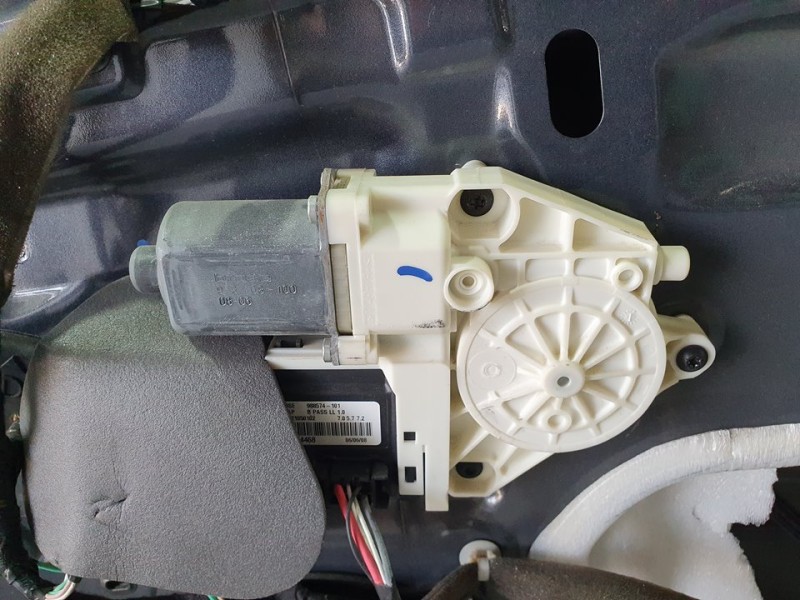 Recambio de elevalunas delantero derecho para renault laguna iii expression referencia OEM IAM   ELÉCTRICO