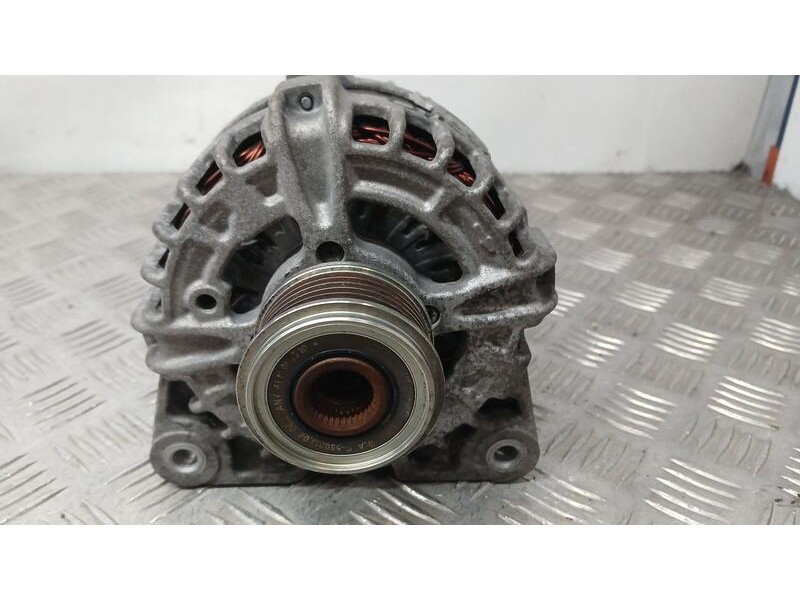 Recambio de alternador para renault megane iv berlina 5p business referencia OEM IAM 231004EA0A BOSCH F000BL0825