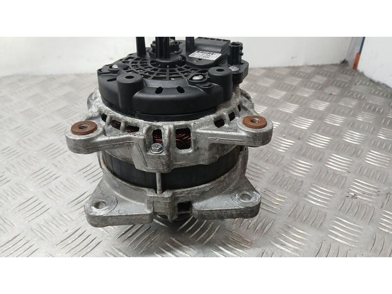 Recambio de alternador para renault megane iv berlina 5p business referencia OEM IAM 231004EA0A BOSCH F000BL0825