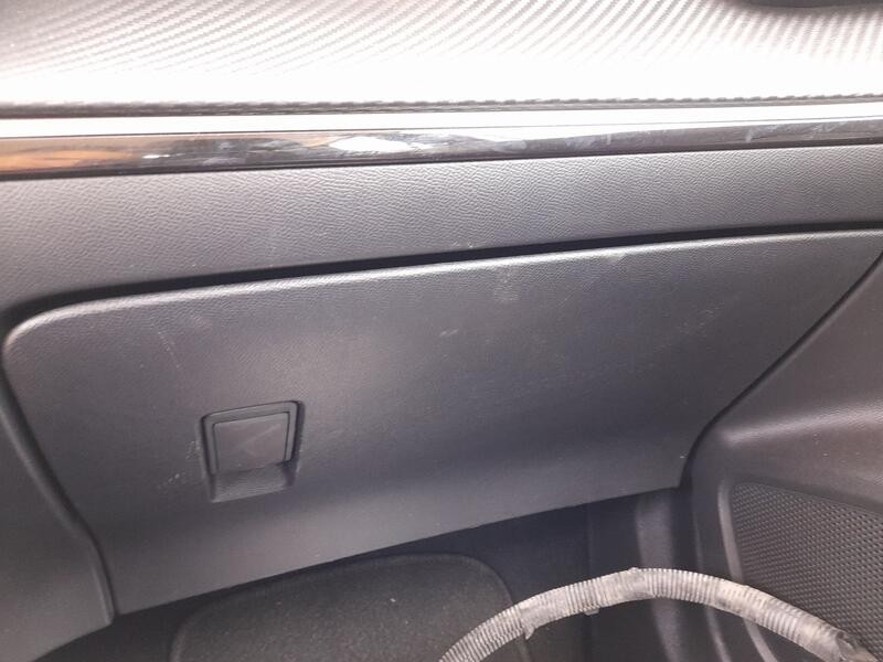 Recambio de guantera para peugeot 2008 ii (ud_, us_, uy_, uj_, ur_, uc_) 1.2 puretech 100 referencia OEM IAM 98268276ZD  