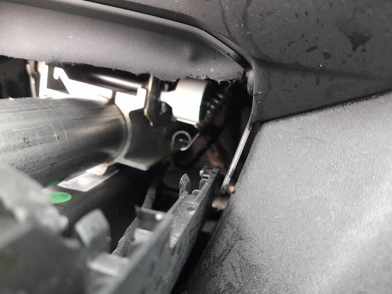 Recambio de columna direccion para lynk & co 01 phev referencia OEM IAM 8889197872  