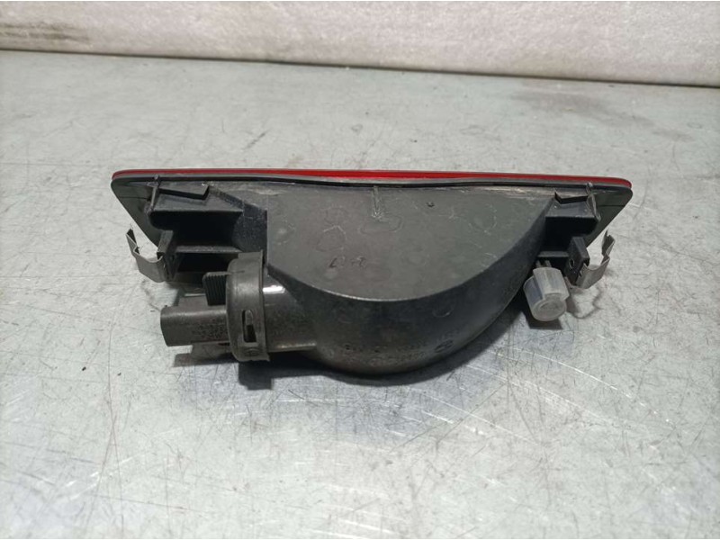 Recambio de piloto trasero central para nissan micra v (k14) bose limited edition referencia OEM IAM 26530JD00B 00954000 HELLA