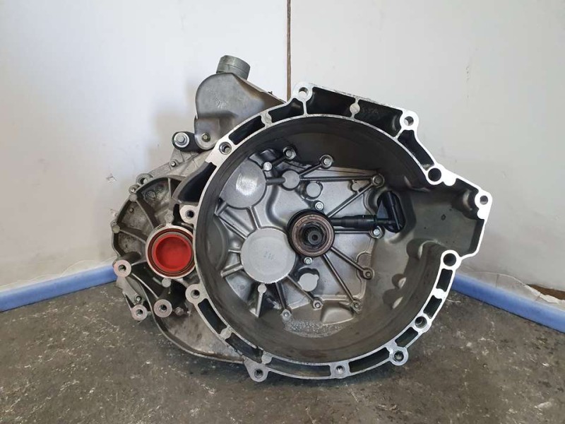 Recambio de caja cambios para ford focus lim. business referencia OEM IAM F1DR7002LDA 131015 6VELOCIDADES