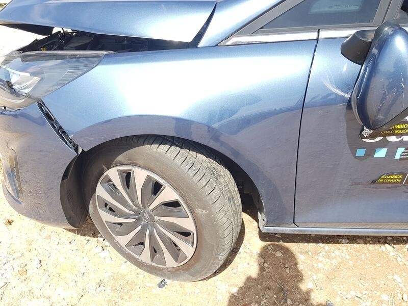 Recambio de aleta delantera izquierda para ford fiesta vii (hj, hf) 1.0 ecoboost referencia OEM IAM 2400943  