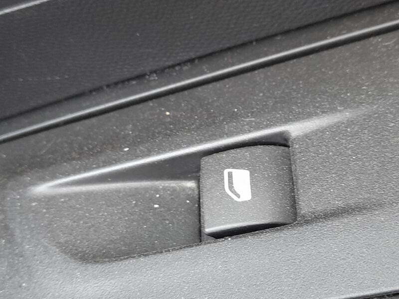 Recambio de mando elevalunas delantero derecho para peugeot 2008 ii (ud_, us_, uy_, uj_, ur_, uc_) 1.2 puretech 100 referencia O