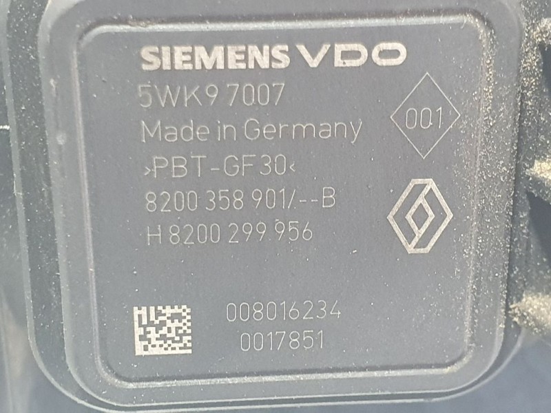 Recambio de caudalimetro para nissan note (e11e) acenta referencia OEM IAM 8200358901 5WK97007 