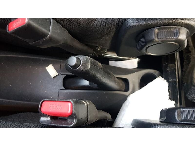 Recambio de palanca freno de mano para peugeot 108 1.0 vti 72 referencia OEM IAM B0008758ZD  
