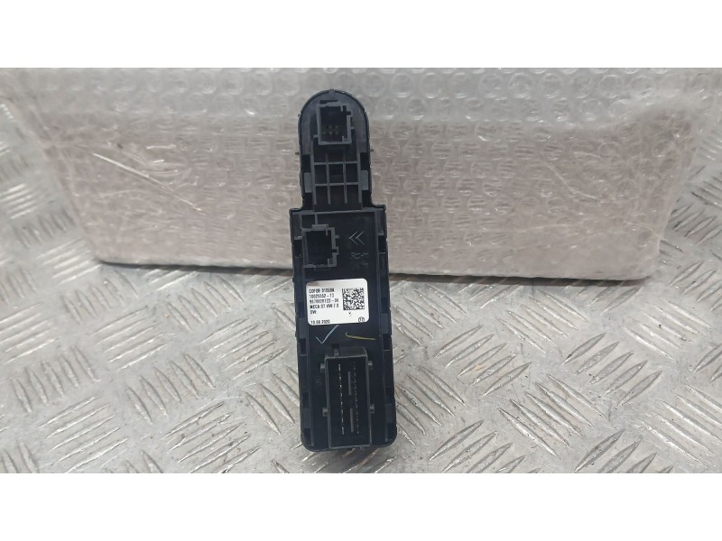Recambio de mando elevalunas delantero izquierdo para peugeot 2008 ii (ud_, us_, uy_, uj_, ur_, uc_) 1.2 puretech 100 referencia
