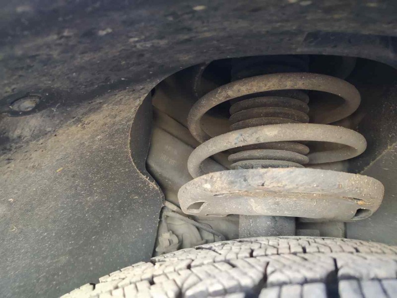 Recambio de amortiguador delantero derecho para peugeot 208 style referencia OEM IAM 1635531080  