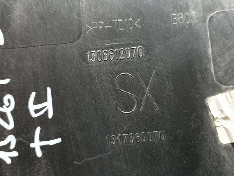 Recambio de moldura para peugeot boxer combi 333 l2h2 allure blue-hdi 165 referencia OEM IAM 1317360070 1306612070 TRASERA IZQUI